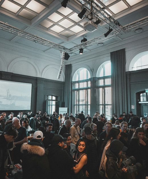 jakob-dalbjorn-cuKJre3nyYc-unsplash 1